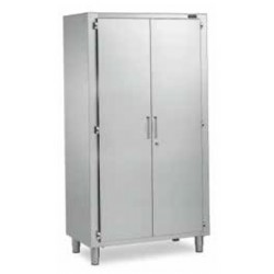 Armario para productos de limpieza de pie con 2 puertas batientes