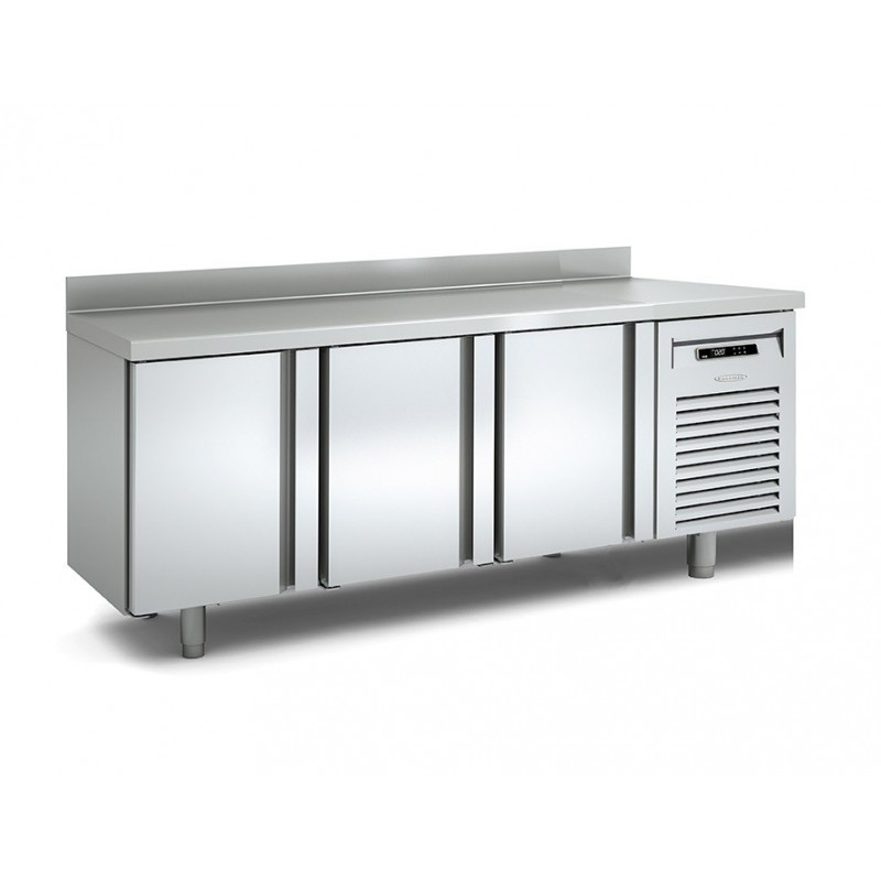 Baixmostrador refrigeració GN Docriluc 3 portes - BRG 180 Baixmostrador refrigeració GN Docriluc 3 portes - BRG 180